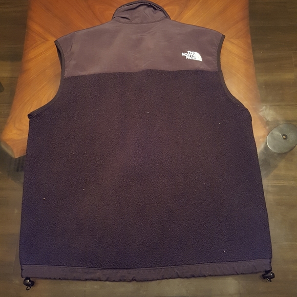 The North Face. Full Zip. Fleece Vest. Black - Picture 2 of 7